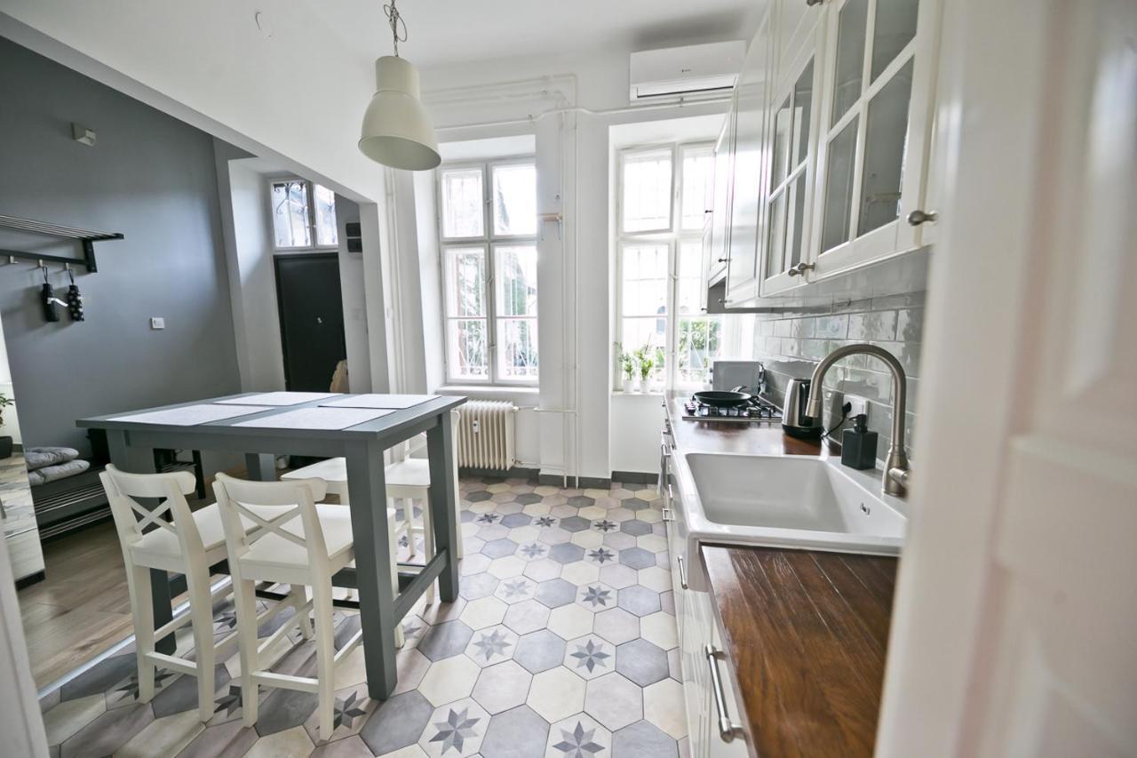 Dob Duplex Apartment Будапеща Екстериор снимка