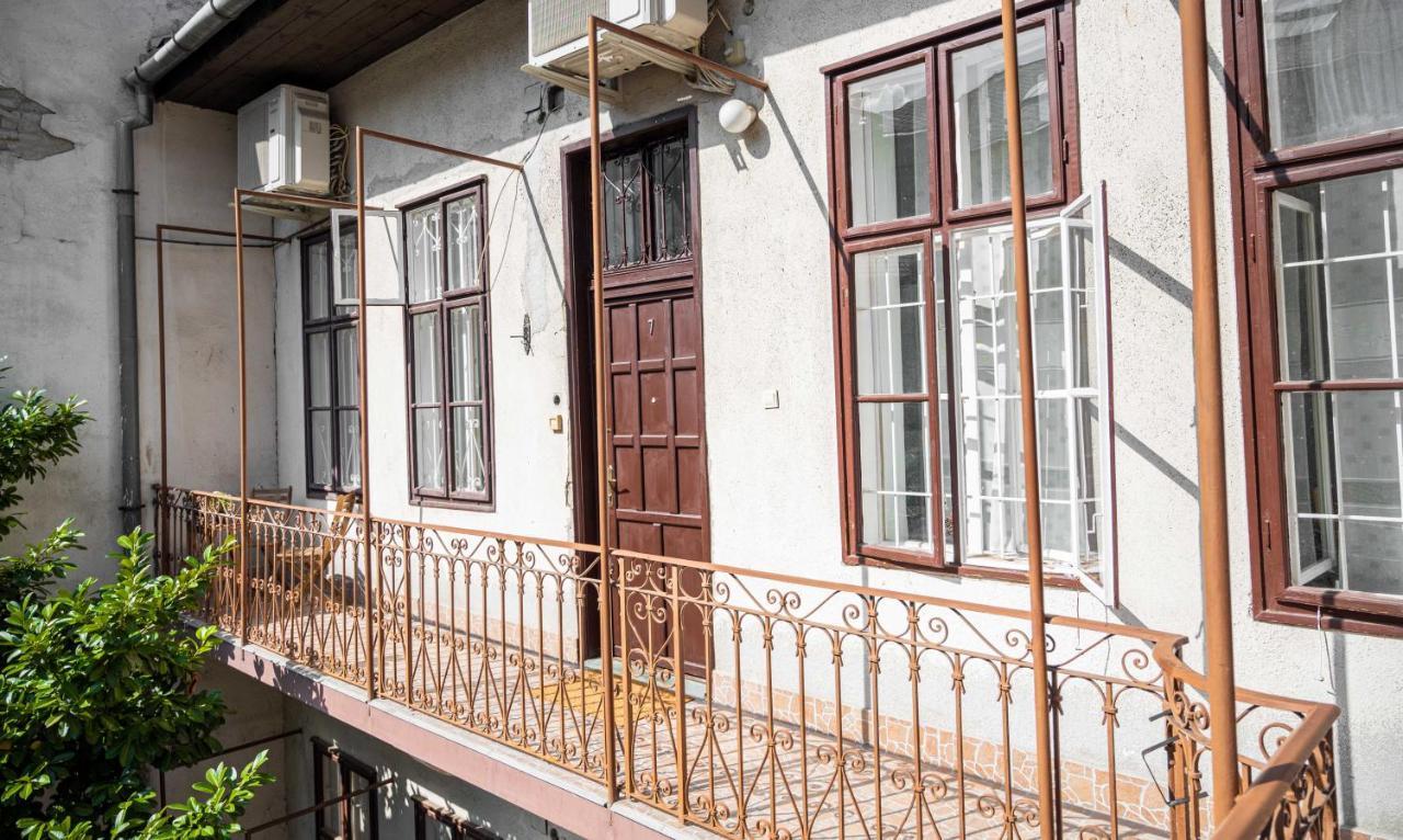 Dob Duplex Apartment Будапеща Екстериор снимка